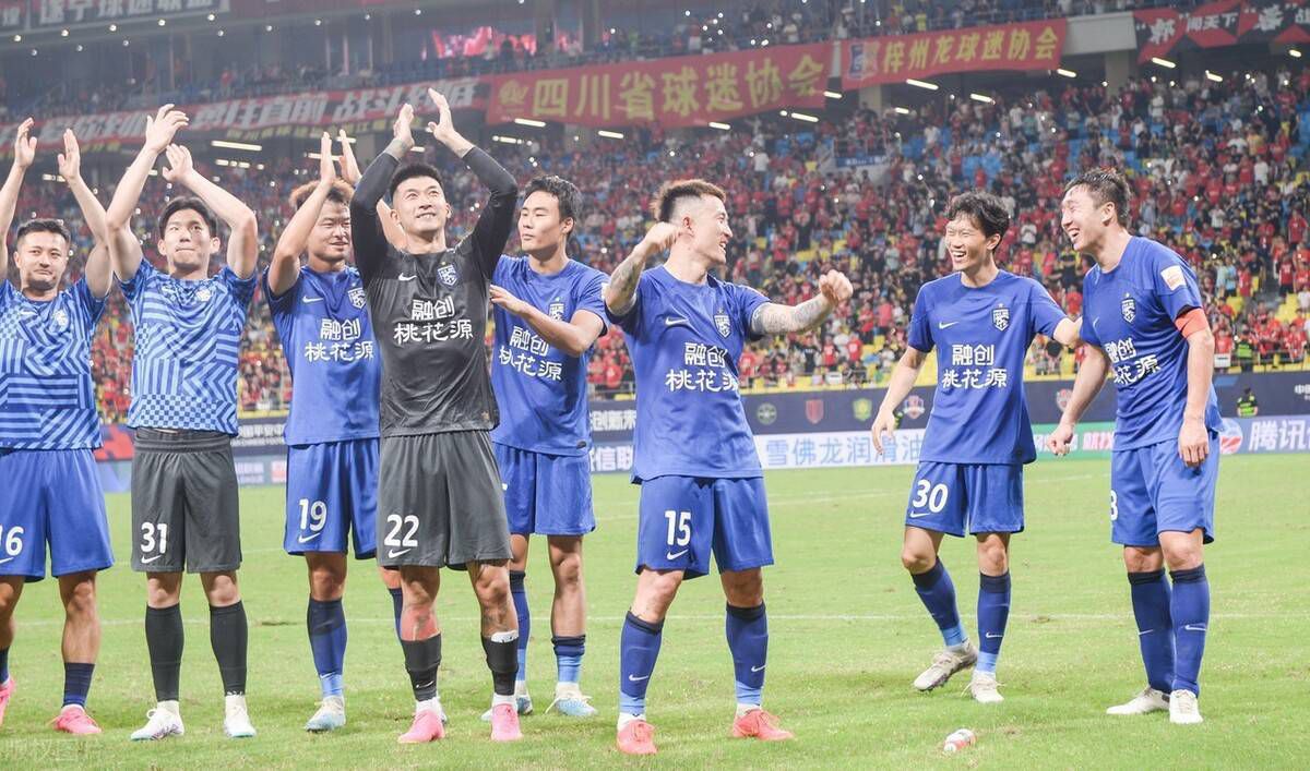 本月月初进行的英联杯第4轮对阵布莱克本的比赛，巴迪亚西勒作为首发中卫登场并打进了1球。